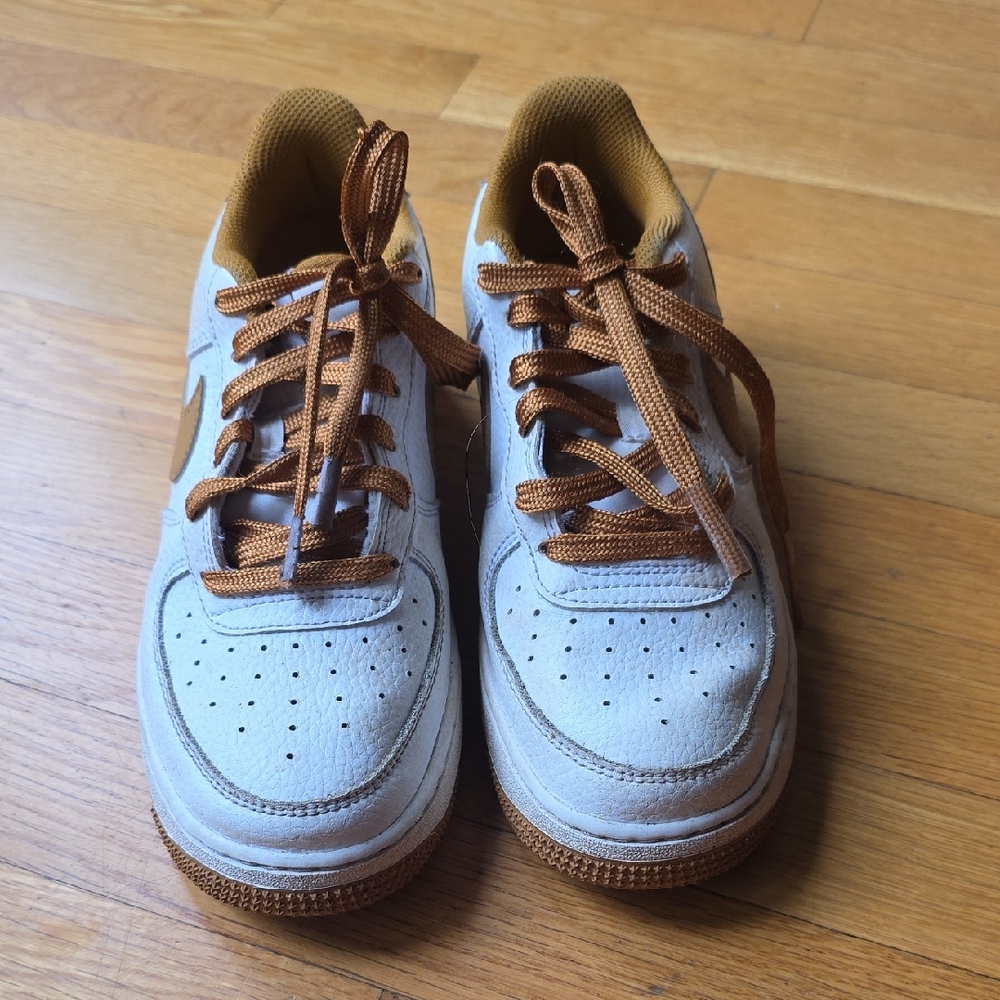 Black Friday Sale! Nike Air Force White and Brown Kids' Sneakers Size 5,5 Youth